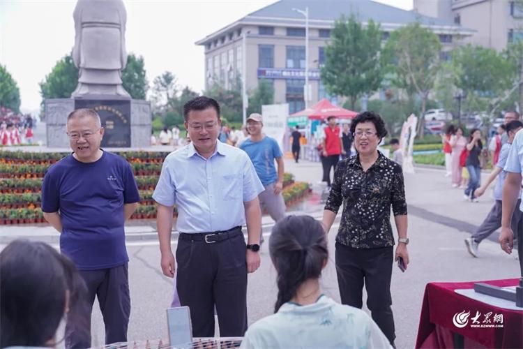 “新”光熠熠未来可期！直击烟台文化旅游职业学院2024迎新现场(图4)