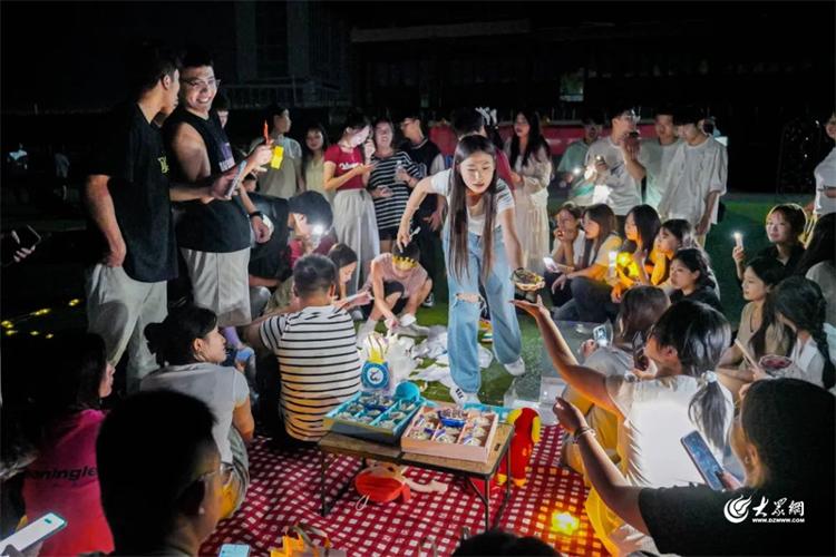 “新”光熠熠未来可期！直击烟台文化旅游职业学院2024迎新现场(图7)