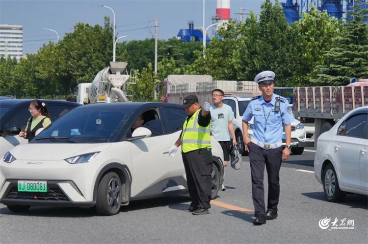 “新”光熠熠未来可期！直击烟台文化旅游职业学院2024迎新现场(图10)